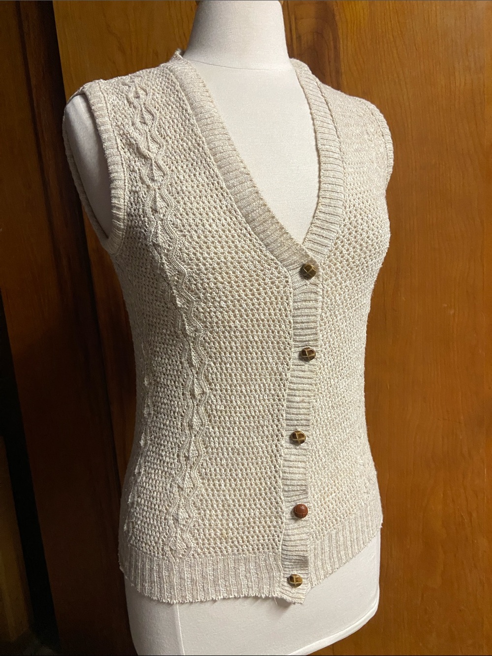 BRITISH VOGUE Vintage Classic Cream Cable Knit Button front Sweater Vest Small